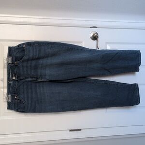 No Boundaries Straight Leg Medium Wash Jeans - 17